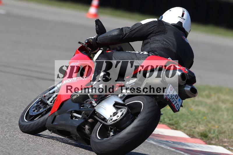 /Archiv-2022/05 04.04.2022 Plüss Moto Sport ADR/Freies Fahren/75